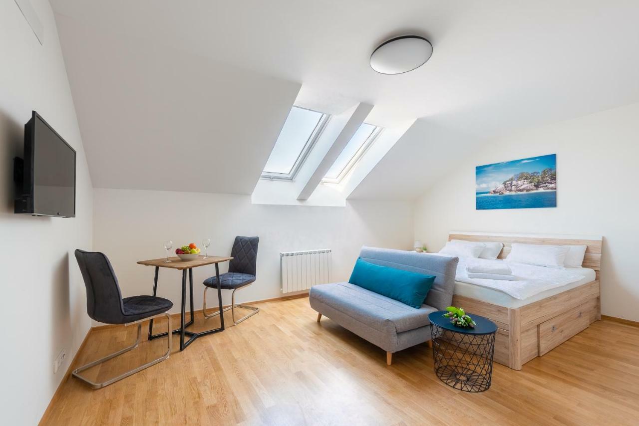 Ferdinand Apartment Prag Exterior foto